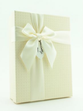Коробка подарочная прямоугольная 10х29х20,5 (молочный, 131016/131014)