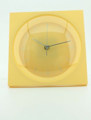 Часы настенные кварцевые цв.желтый 20*4,7*20см 83192