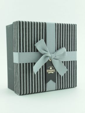 Коробка подарочная квадратная 12х20х21 (черный, 8305-38)