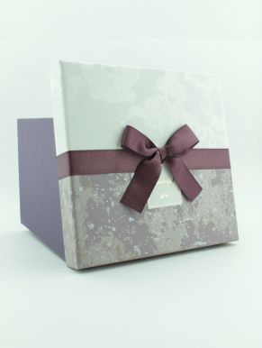 Коробка подарочная квадратная с ручками цвет фиолетовый 18,5*23,5*23,5см 8306-29