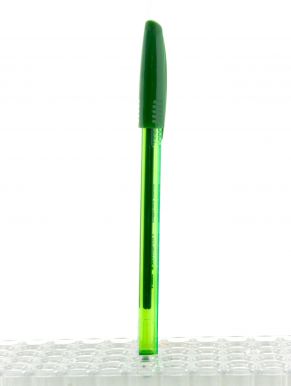 Ручка шариковая Berlingo Triangle 100T зеленая, 0,7 мм, трехгранный, игольчатый стержень