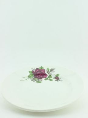 056 Тарелка мелкая Черная роза 200мм
