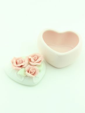 Шкатулка в форме сердца дизайн элегантные розы 9*7,5*7см DMC87002
