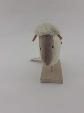 Статуэтка овечка на деревянной основе 14*5*14см DH9210630/4