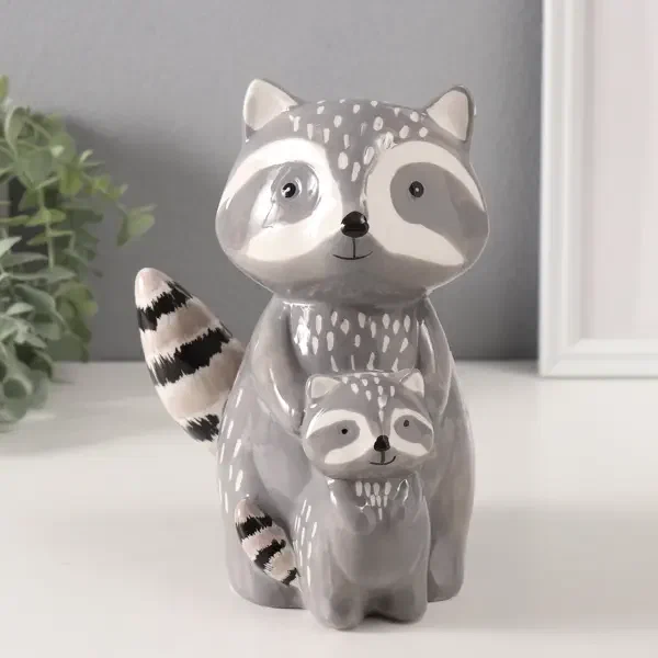 Копилка енот с малышом керамика 12,3*12,5*17,7см 10327644