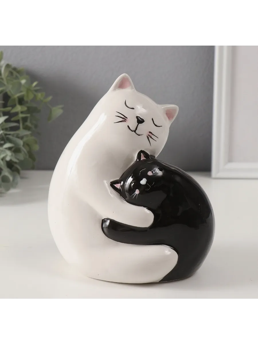 Копилка кошачьи объятия керамика 9,2*13,4*15,6см 10327632