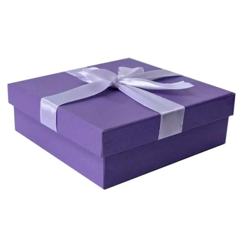 Коробка подарочная с бантом бумага тисненая аметист 15*15*5см 10103К.213.3