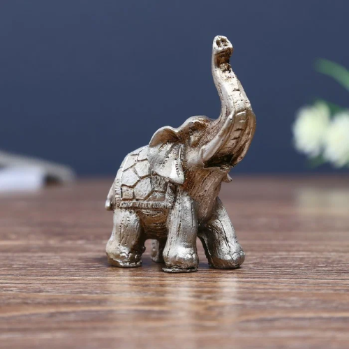 Фигурка мини слоник в попоне-чешуе 8*6,5*3см 4311166