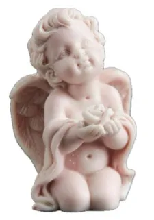 Фигурка ангел с розами сидящи 6,2см 4011903