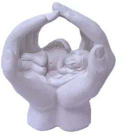 Фигурка ангелочек спящий в руках 6,5см 7730196