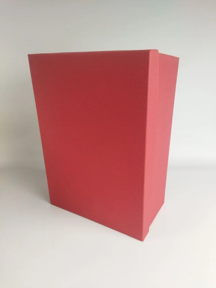 Коробка подарочная тисненая рогожка цв.красный 32*23*13,5см Д10103П.296.3