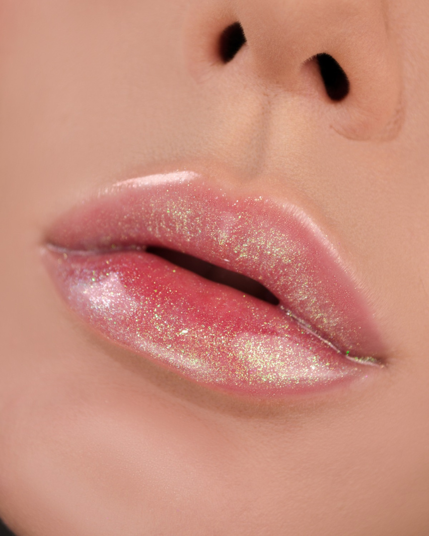 BELOR DESIGN блеск для губ shine bright т.4